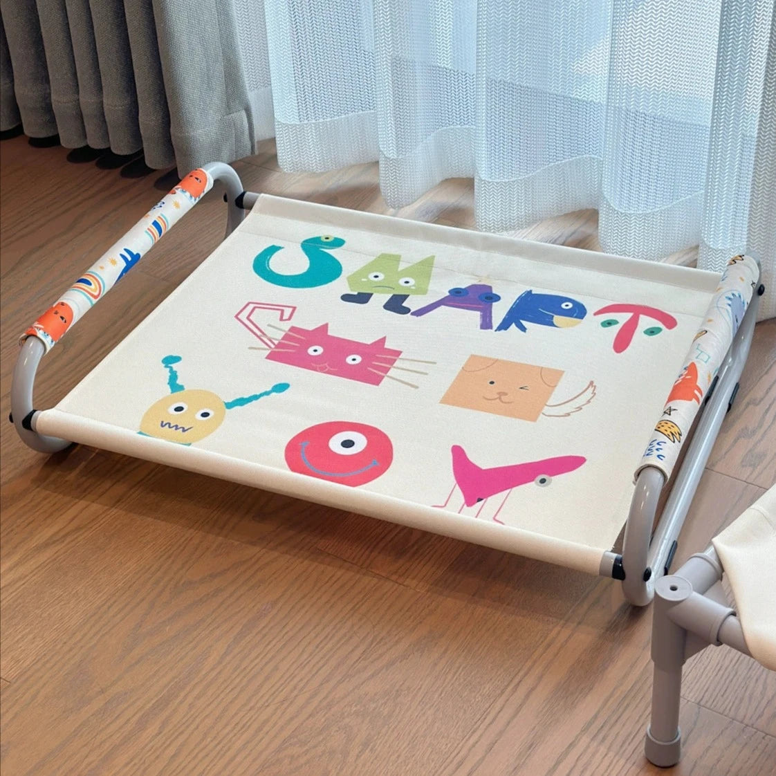 Cartoon Letters Breathable Frame Dog Bed